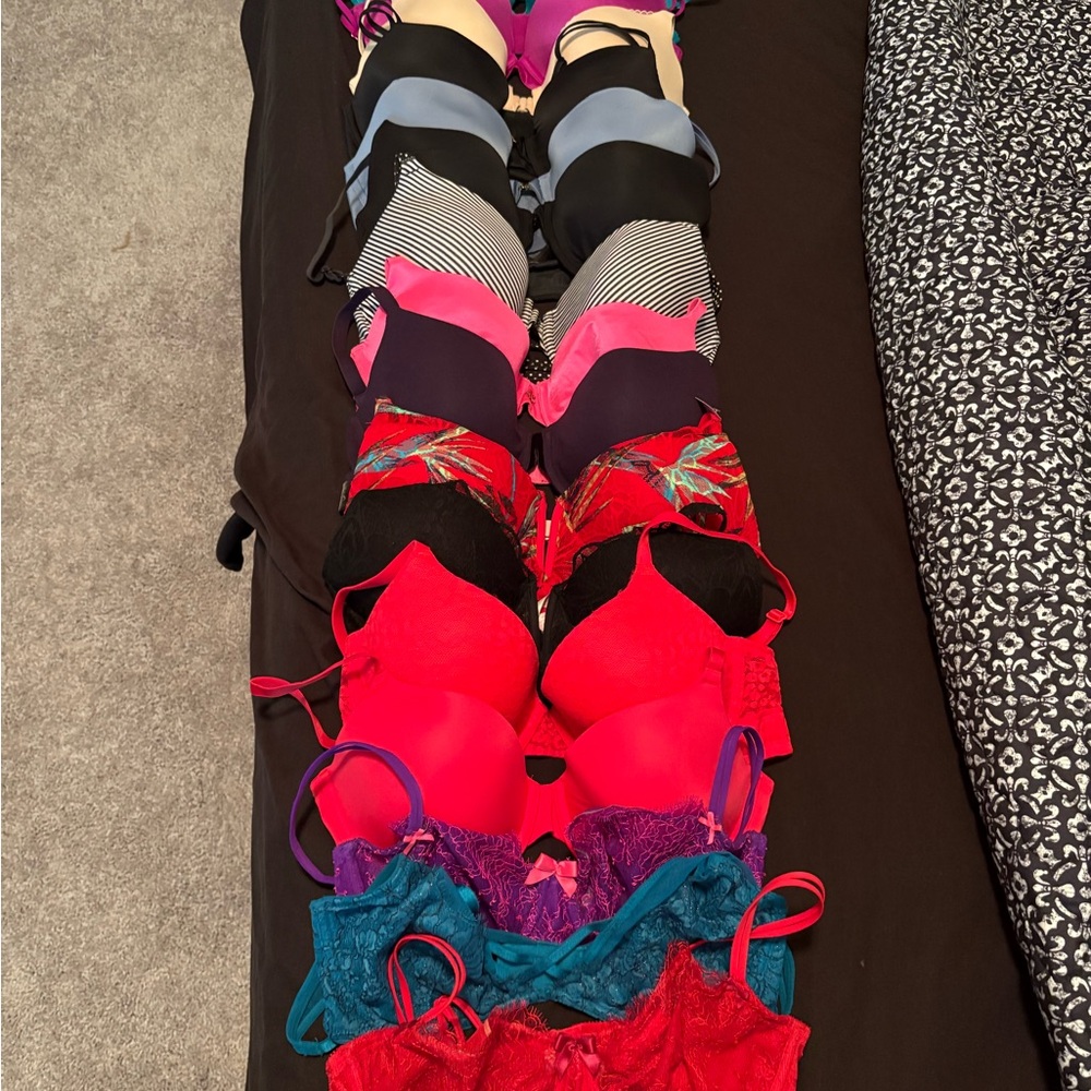 Assorted Victorias Secret bras.